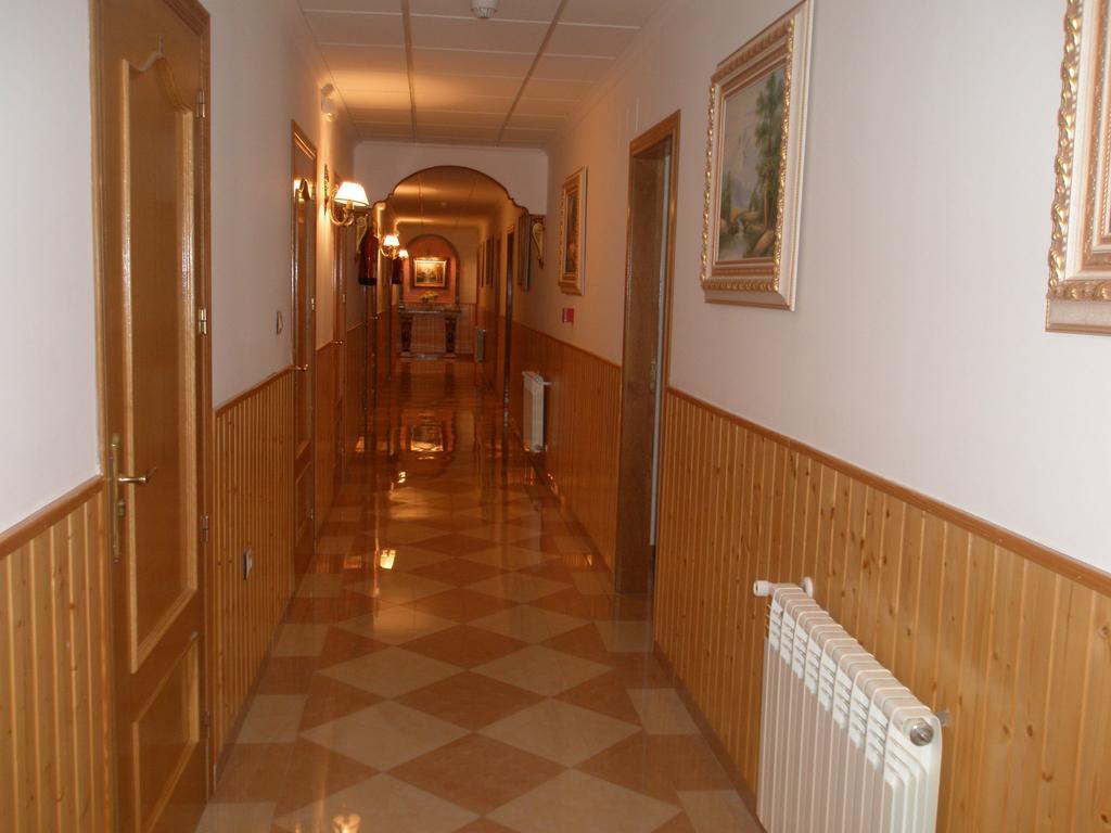 Hostal Los Rosales 알카라스 객실 사진
