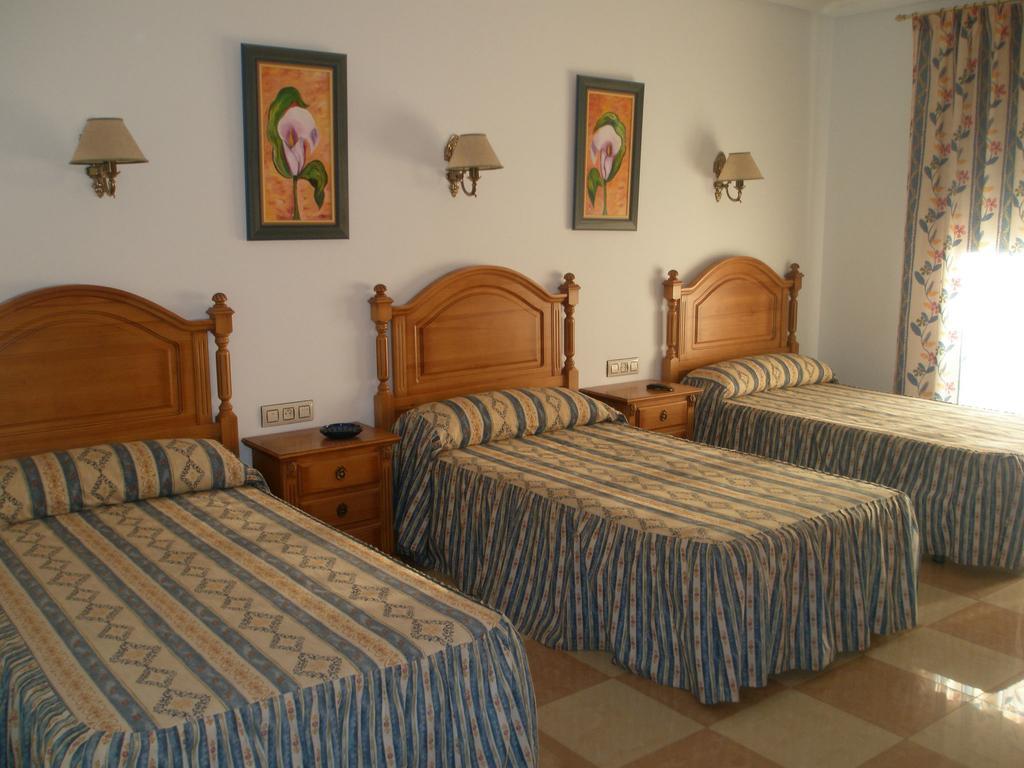Hostal Los Rosales 알카라스 객실 사진